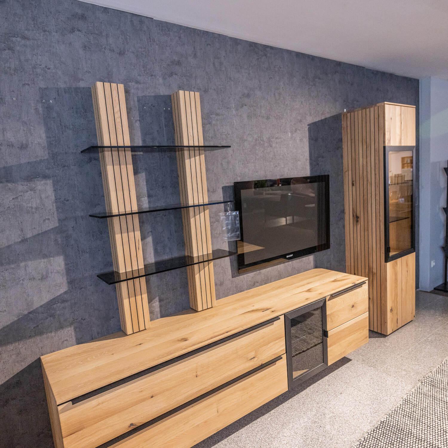 WK Wohnen - Wohnwand WK 490 Baristo Asteiche Bianco Rillenoptik Glas Anthrazit Inklusive LED Beleuchtung - 4