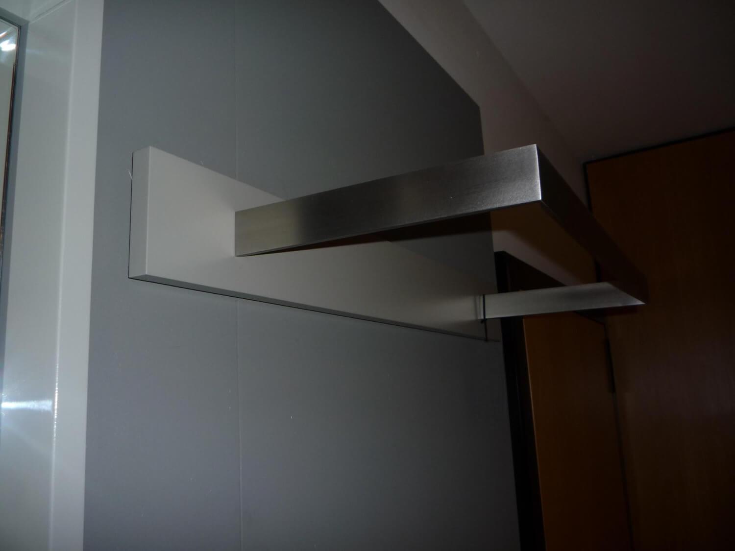 Schönbuch - Garderobe Hesperide Lack Matt Asphalt Grau Mantelstange Edelstahl Gebürstet - 4