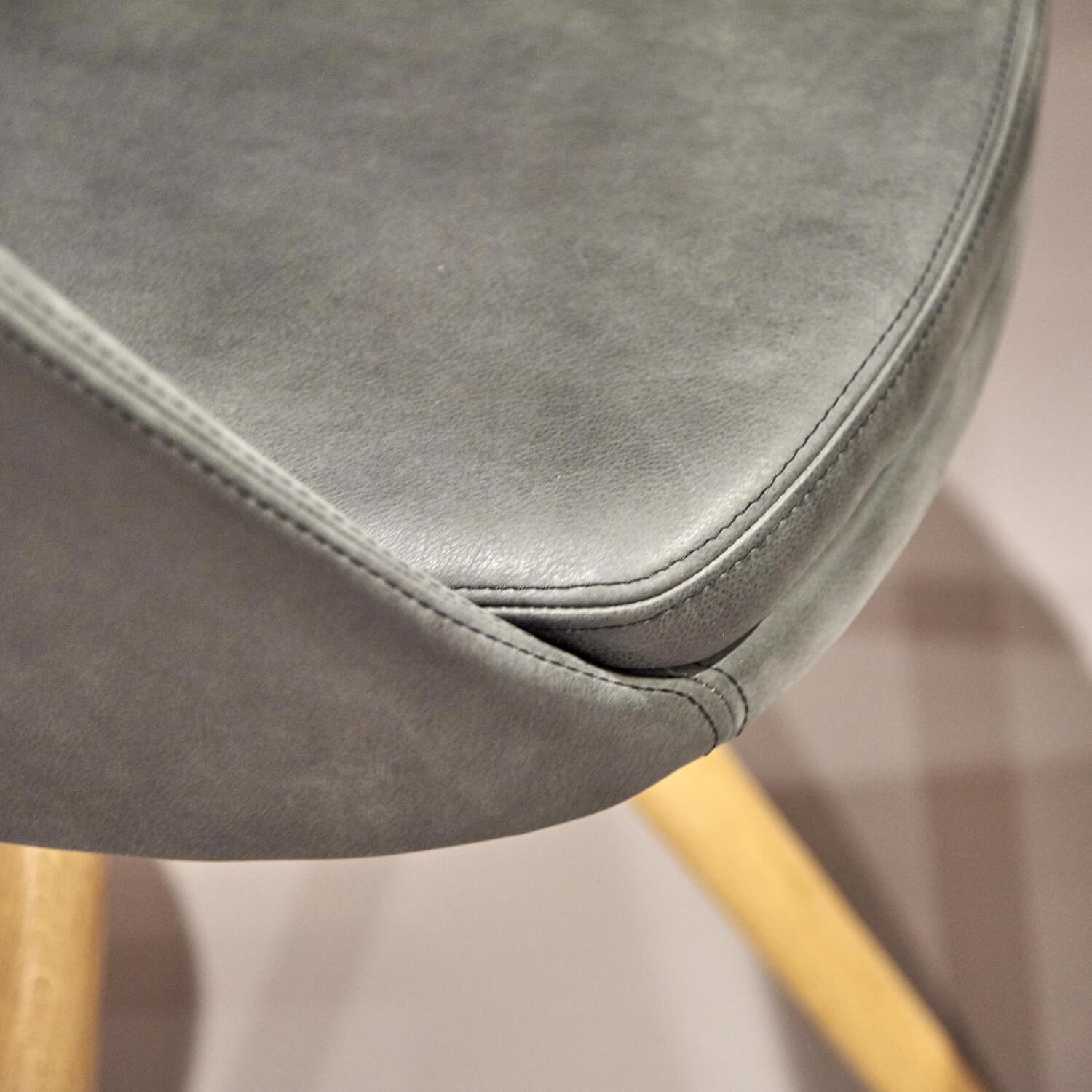 Riva1920 - 4er Set Armlehnstühle Chair Wood Leder Camoscio Nr. 10 Nero Gestell Eiche Natur - 13