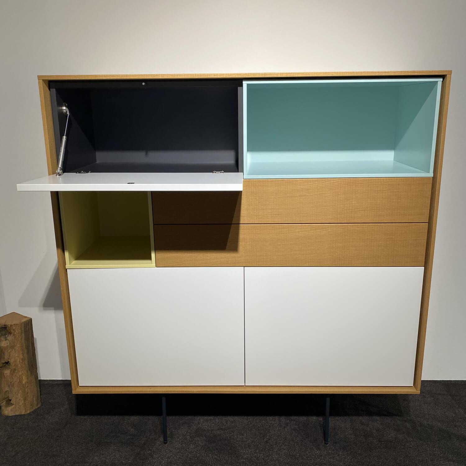 Treku - Highboard Aura Eiche Sägegrau Absetzung Weiß Vanille Lichtgrün Fuß Zylinder Graphit Schwarz - 6