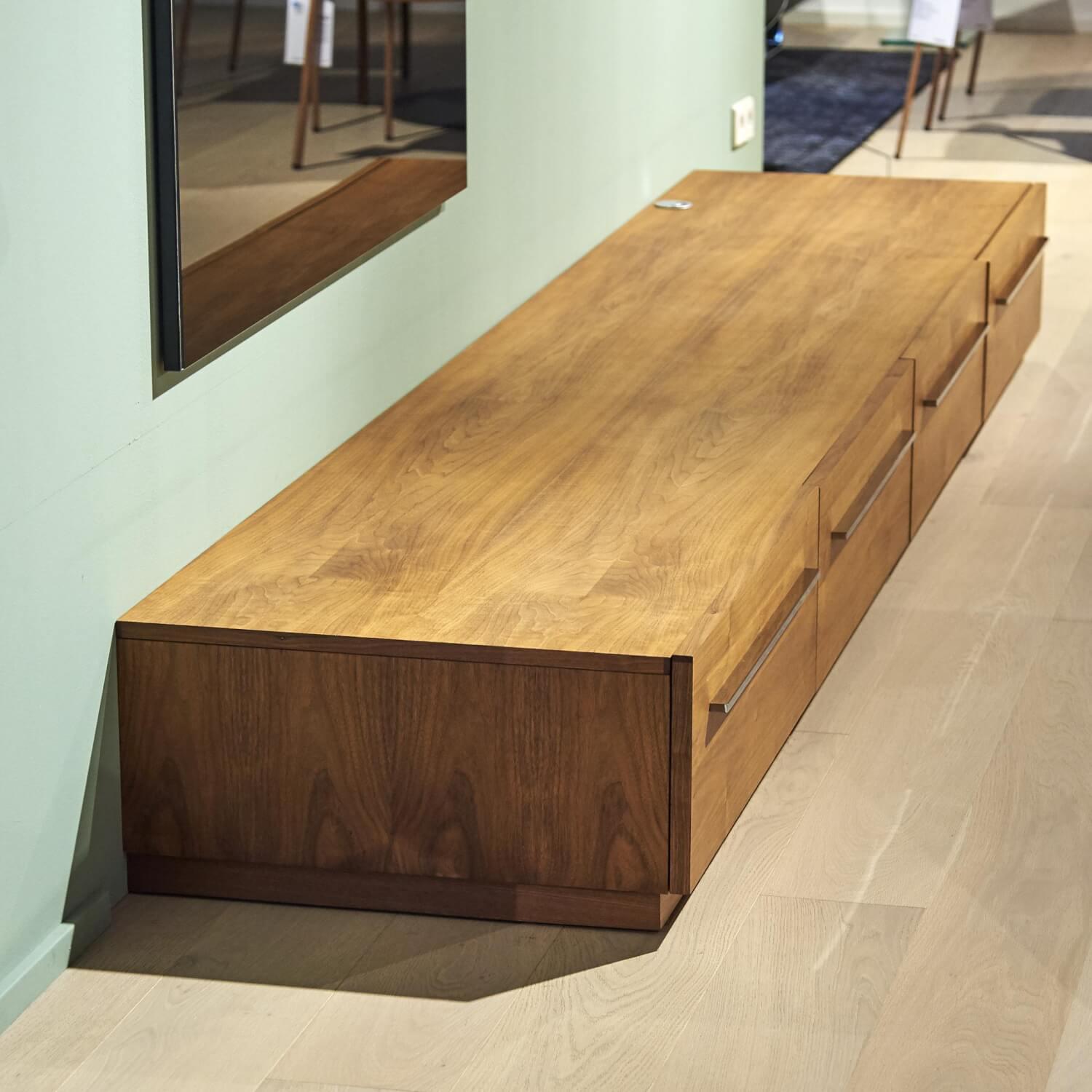 Riva1920 - Wohnwand Sipario Nussbaum Geölt - 12