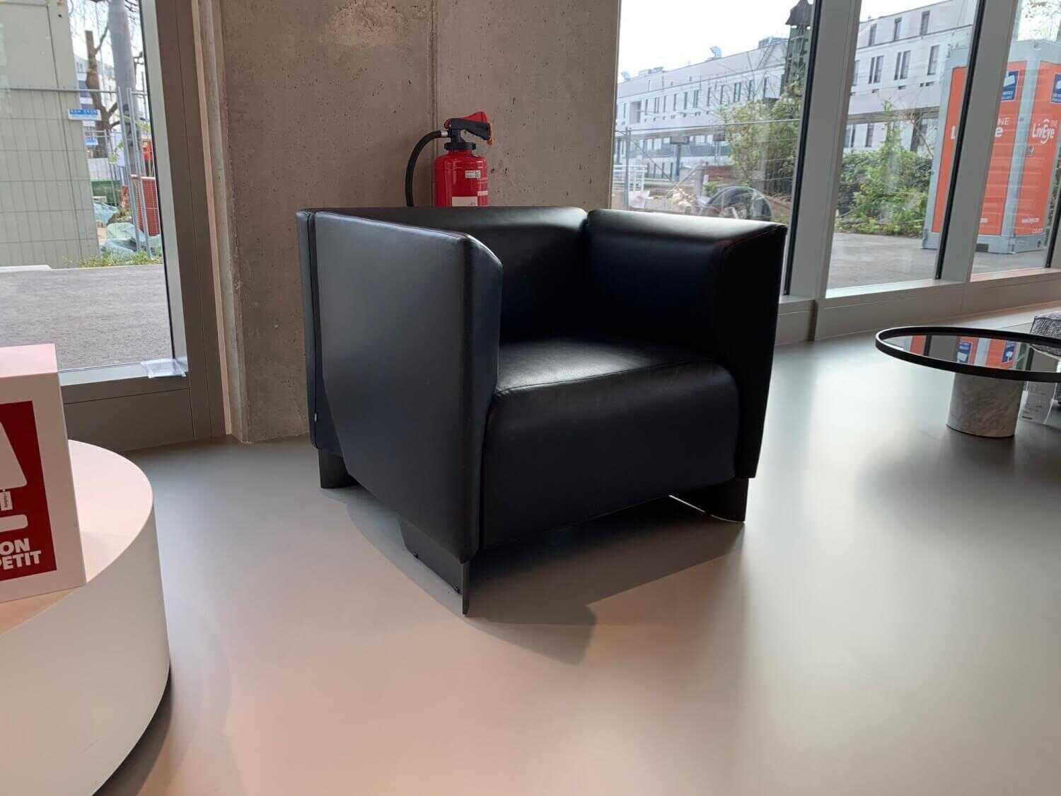 Cassina - Sessel 131 ZH One 1854 Leder Pelle Scozia Grafite 13X606 Schwarz Einfarbige Version - 2