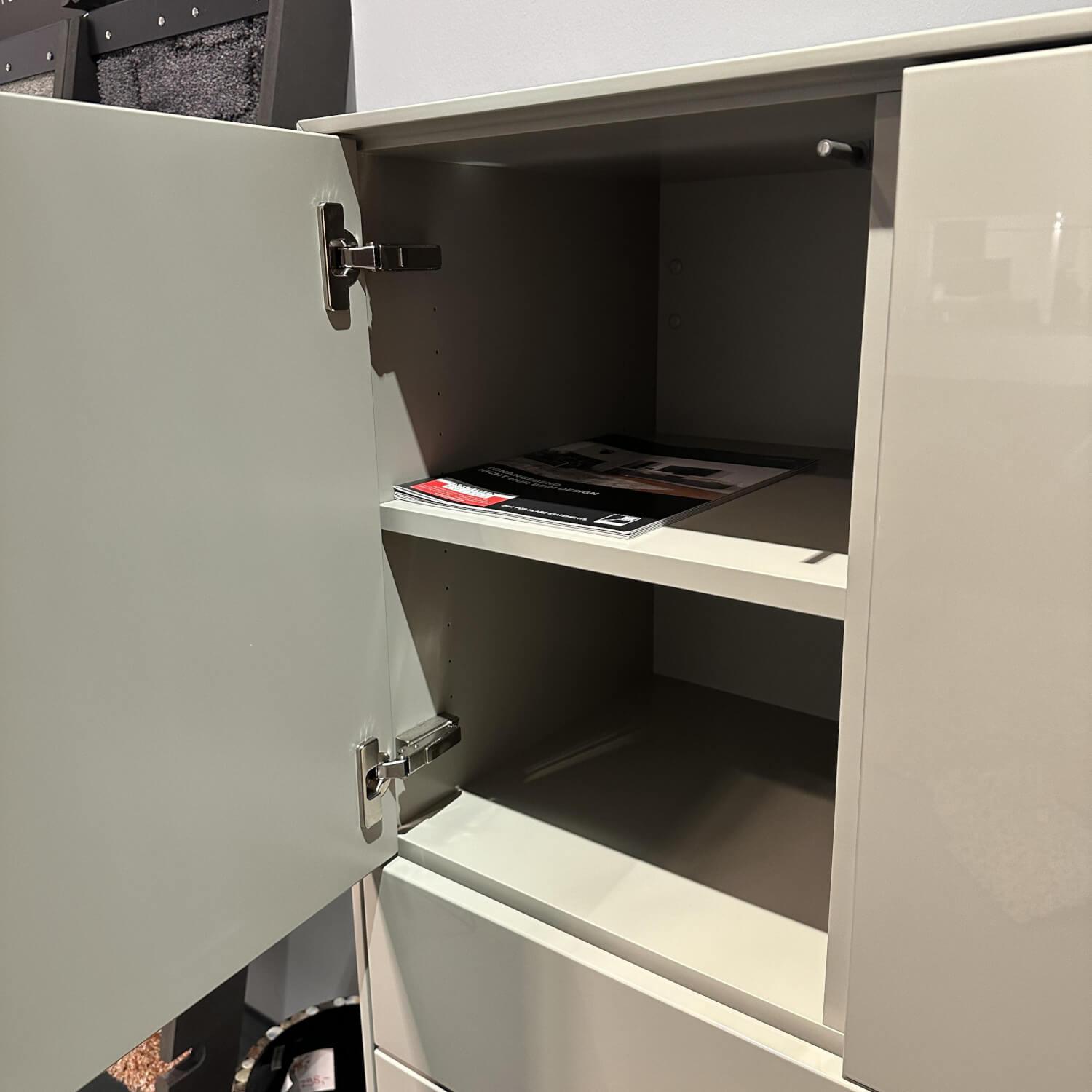 WK Wohnen - Highboard WK 419 Intono Lack Muschelgrau Rahmengestell Schwarz Pulverbeschichtet - 8