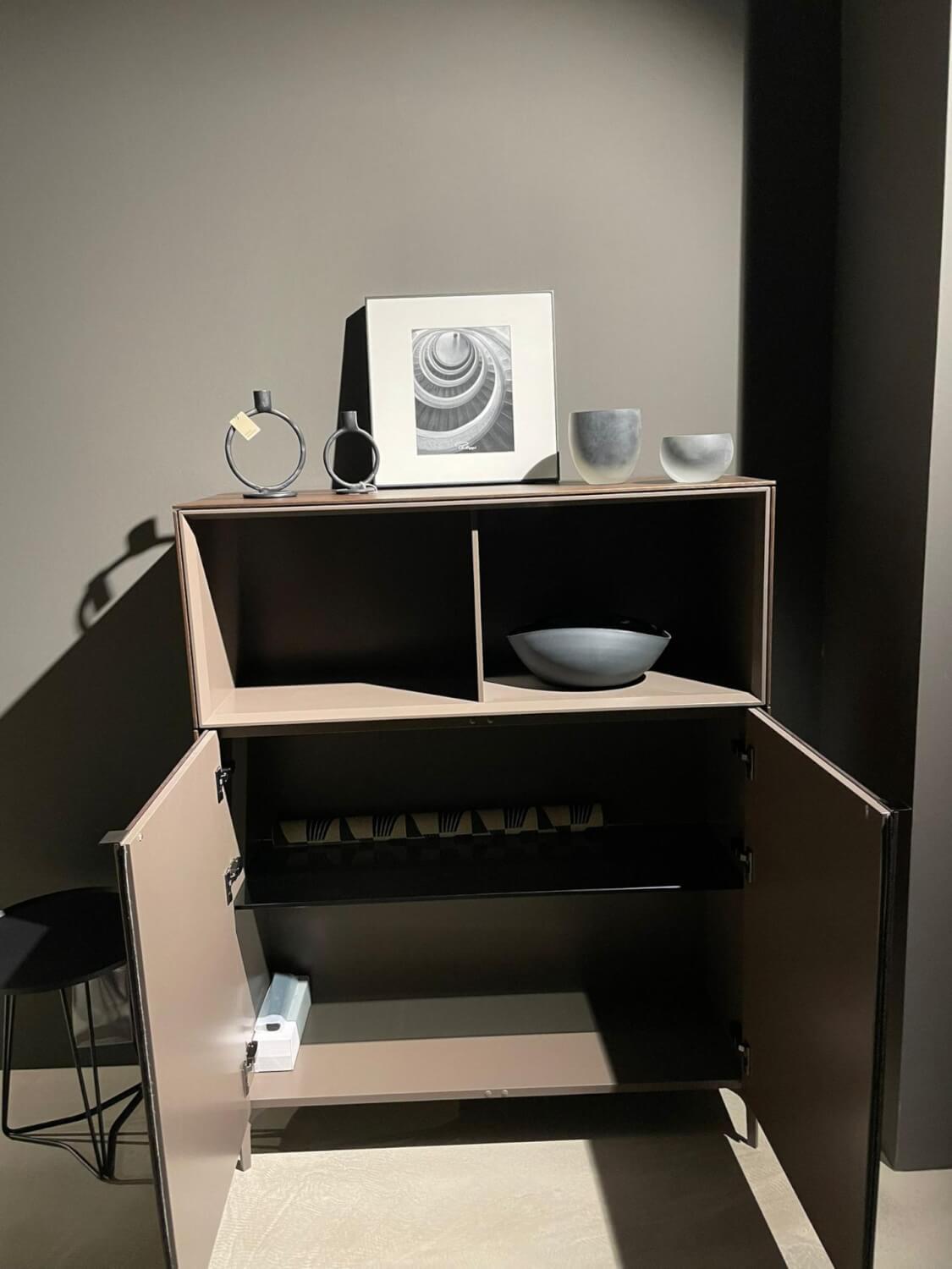 Kettnaker - Vitrine Soma Raucheiche Furnier Lack Taupe Beige Matt Inklusive Beleuchtung - 4