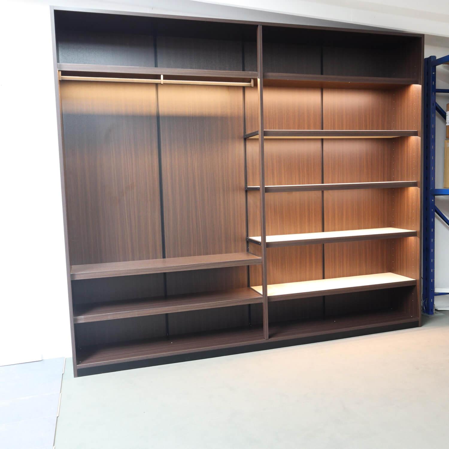 Porro - Schrankwand Struktur Eukalyptusfarben Fachböden Bezug Ecoleder Mit Beleuchtung - 6