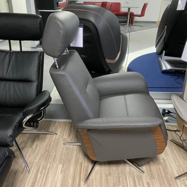 IMG - Sessel Modell Space Leder Prime 316 Grey Gestell Stern Chrom mit manueller Relaxfunktion - 7