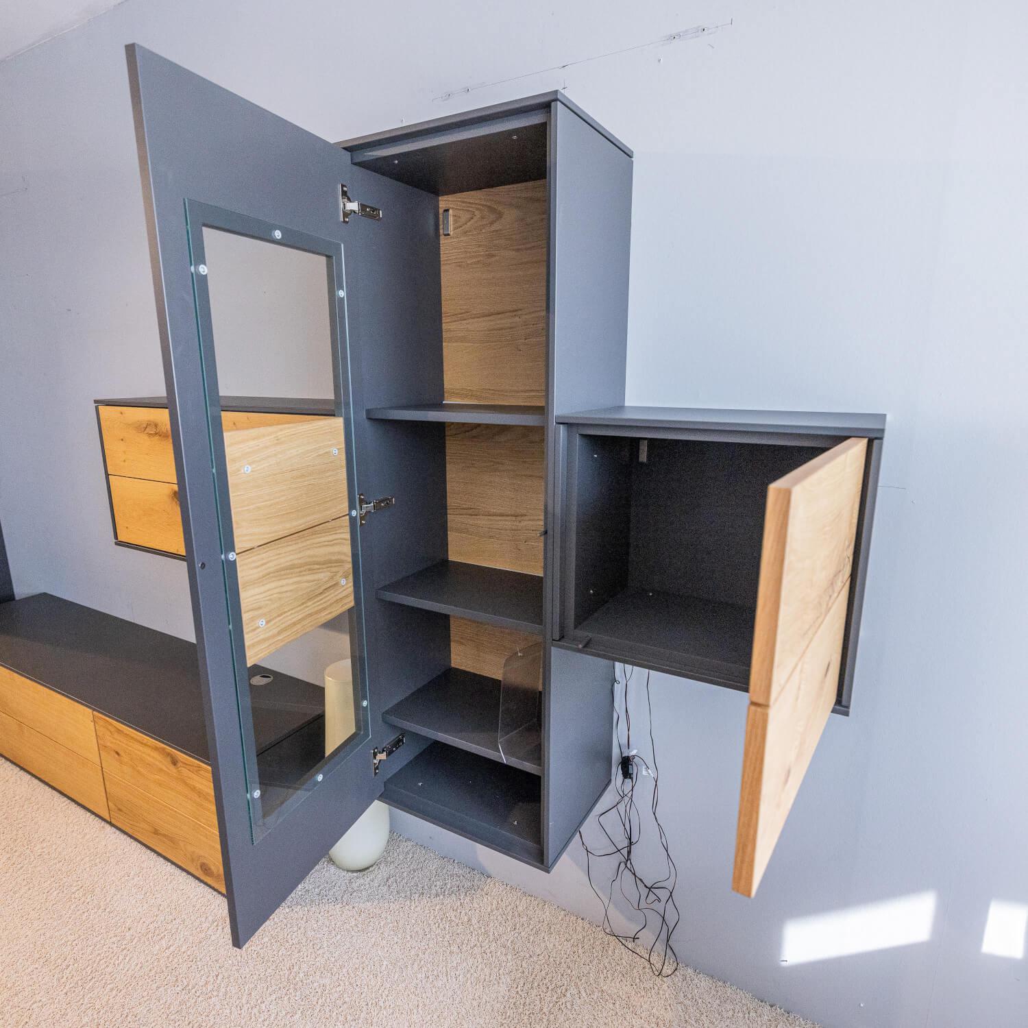 WK Wohnen - Wohnwand Wk 440 Lavato Und Vitrine 440 Balkeneiche Lack Schiefergrau Grau Matt Inklusive Beleuchtung - 14