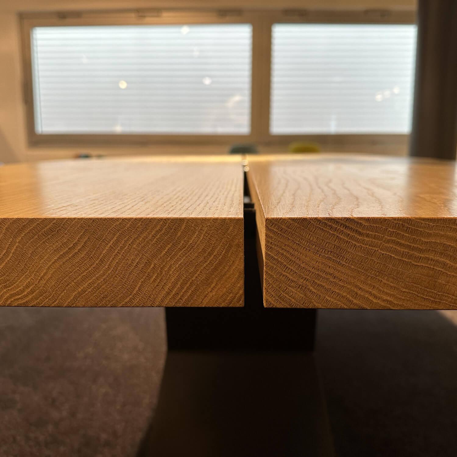 Riva1920 - Esstisch Bedrock Massivholz Eiche Geölt Gestell Eisen Lackiert Schwarz - 3