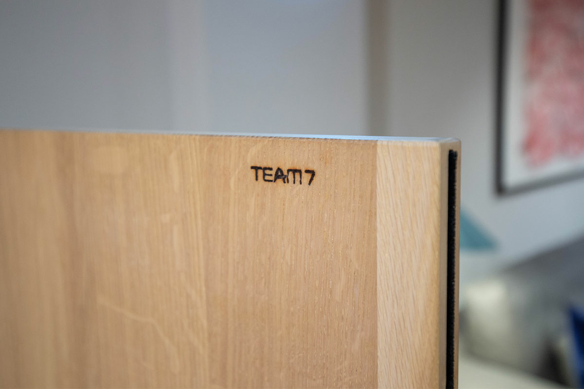 Team 7 - Highboard Cubus Eiche Weßgeölt Gestell Bronze Matt Innenfach aus Glas - 5