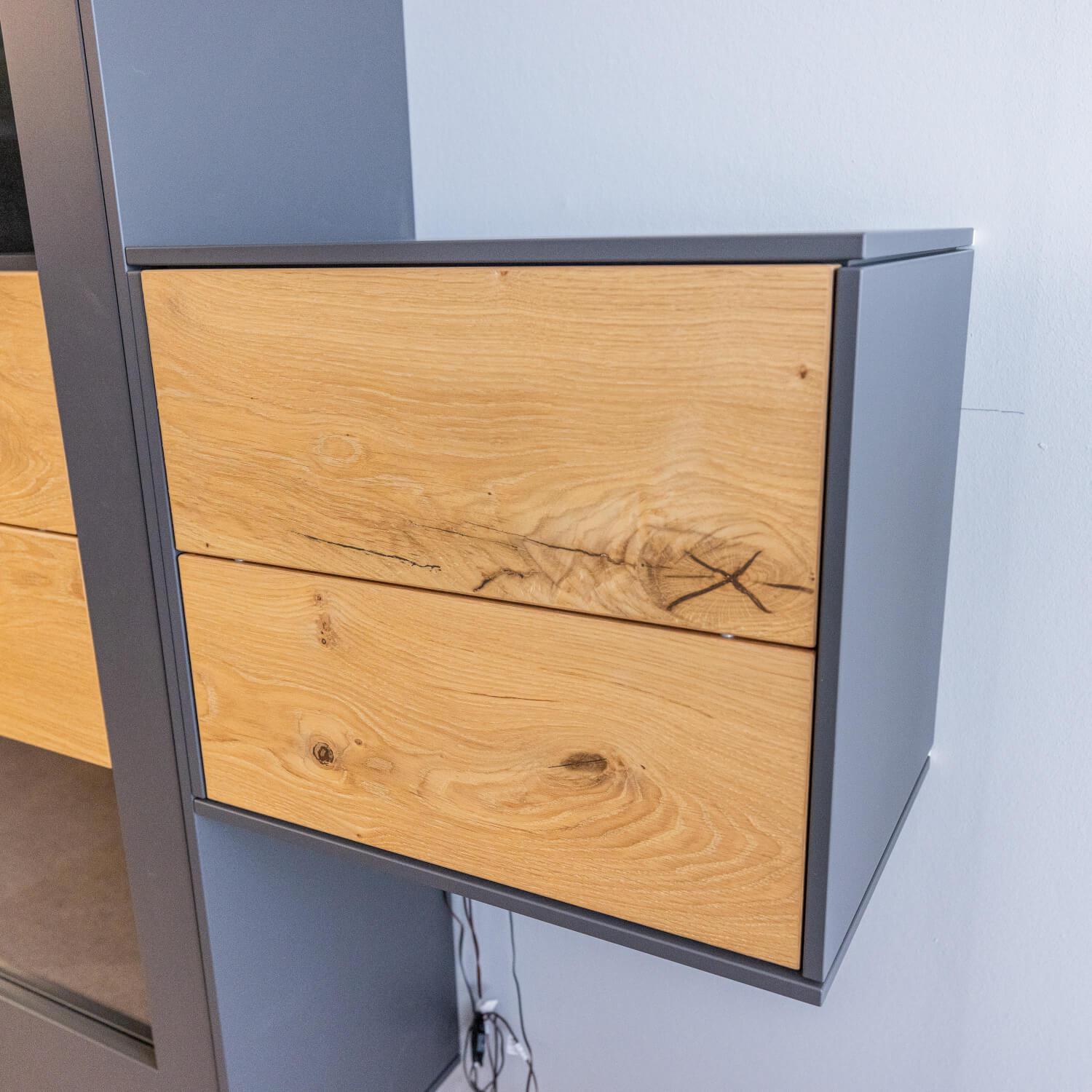 WK Wohnen - Wohnwand Wk 440 Lavato Und Vitrine 440 Balkeneiche Lack Schiefergrau Grau Matt Inklusive Beleuchtung - 6