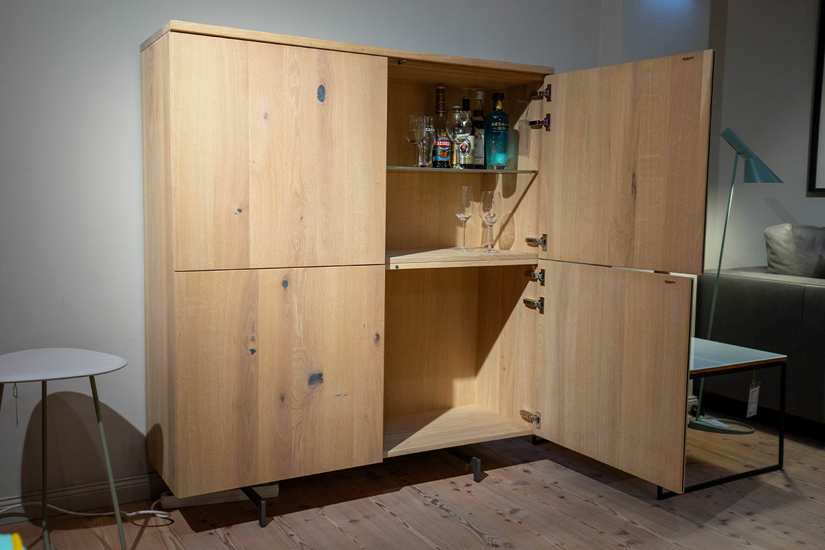 Team 7 - Highboard Cubus Eiche Weßgeölt Gestell Bronze Matt Innenfach aus Glas - 4