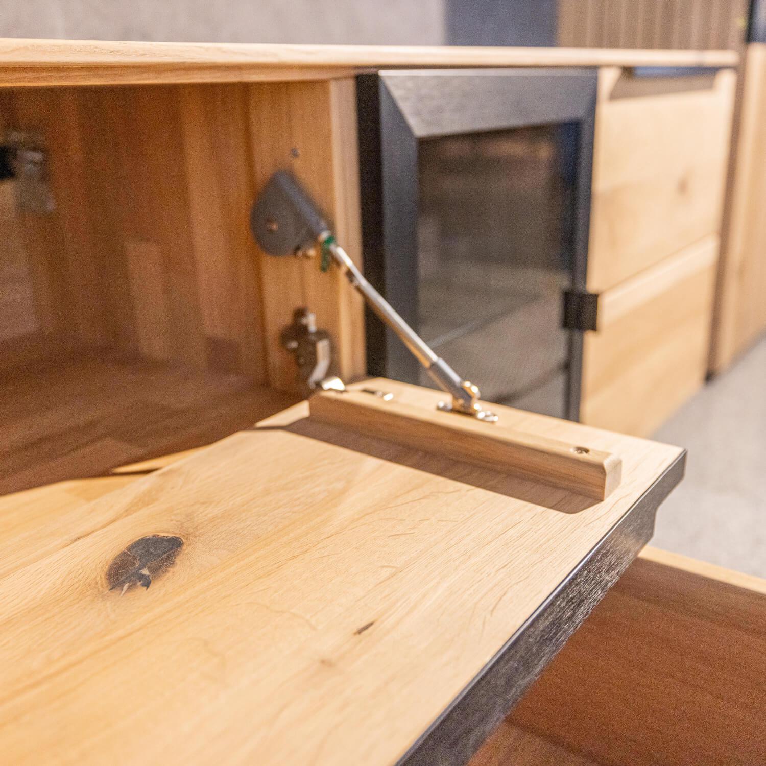 WK Wohnen - Wohnwand WK 490 Baristo Asteiche Bianco Rillenoptik Glas Anthrazit Inklusive LED Beleuchtung - 15