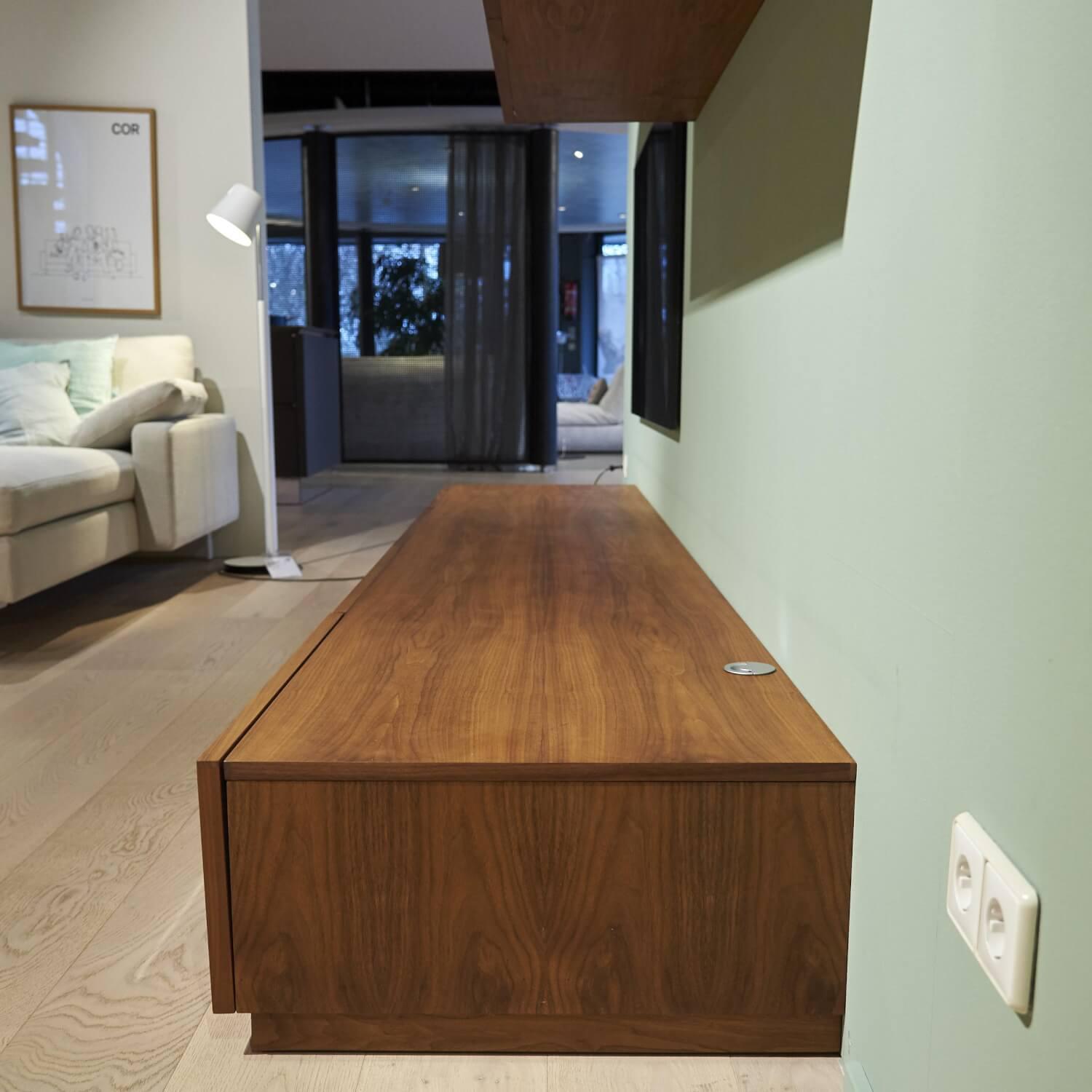 Riva1920 - Wohnwand Sipario Nussbaum Geölt - 6