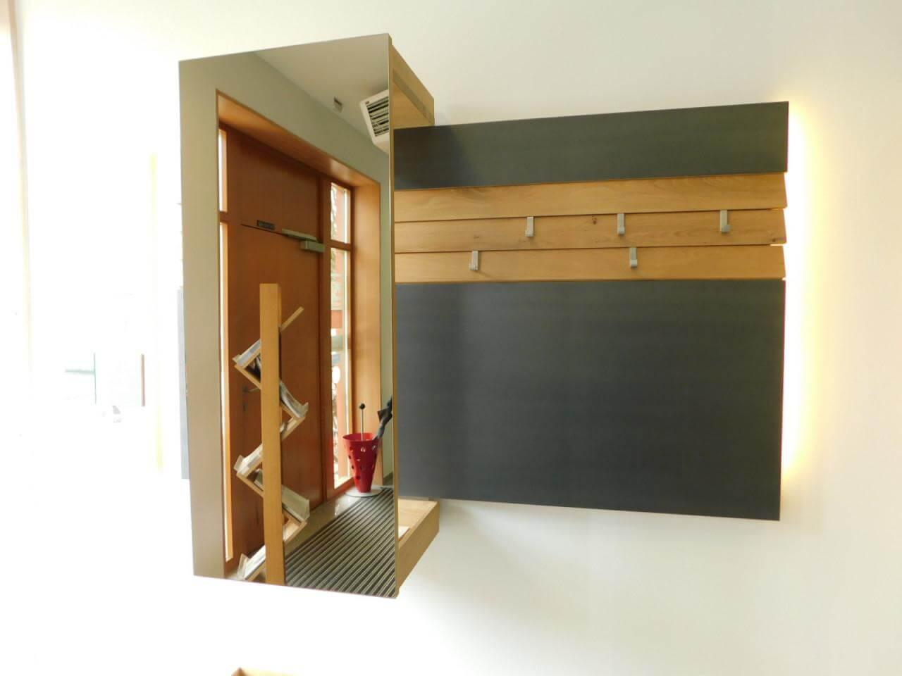 Voglauer - Wandgarderobe V Organo Wildeiche Rustiko Akzent Schwarz Mit Vorsatzspiegel Und Beleuchtung - 3