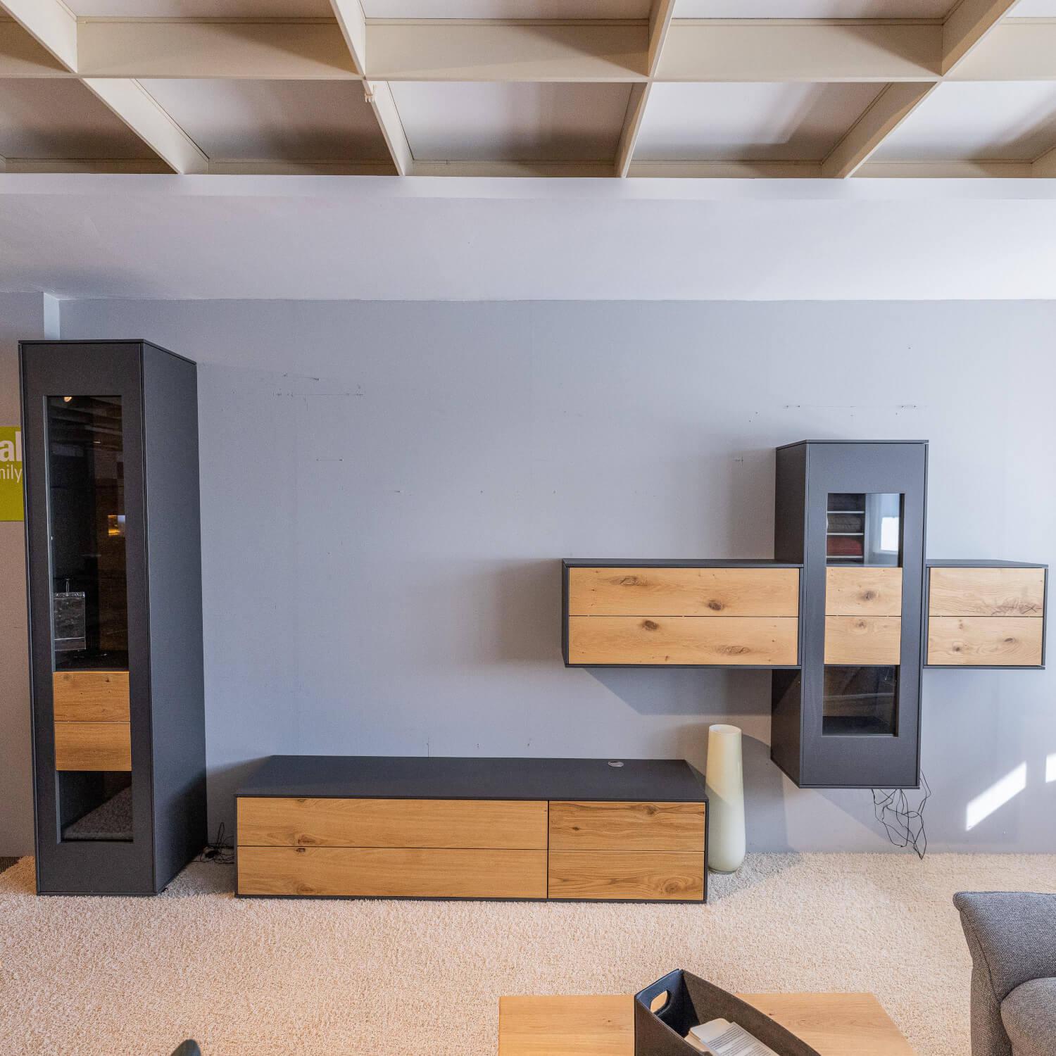 WK Wohnen - Wohnwand Wk 440 Lavato Und Vitrine 440 Balkeneiche Lack Schiefergrau Grau Matt Inklusive Beleuchtung - 8