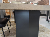 esstische-riva1920-esstisch-sky-natural-holzoberflaeche-gewachst-gestell-natureisen-schwarz-lackiert-10