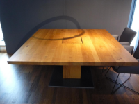 esstische-riva1920-esstisch-boss-executive-quadrat-3-massivholz-eiche-geoelt-bodenplatte-natureisen-2